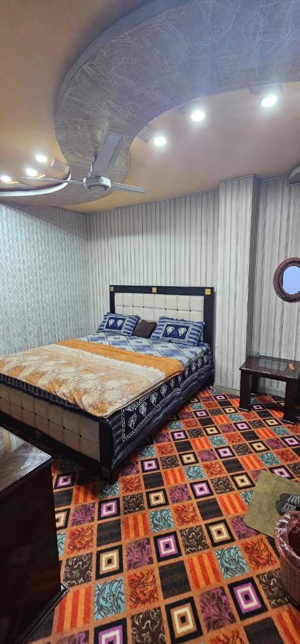 Town Guest House Toba Tek Singh Exterior photo
